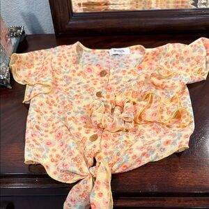 Sweet Floral Tie-Front Top in Peach & Coral